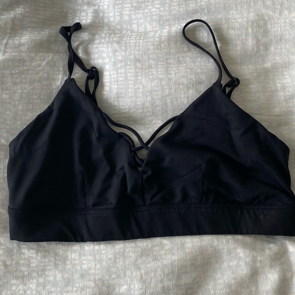 ALO Yoga Other - Alo yoga black sports bra